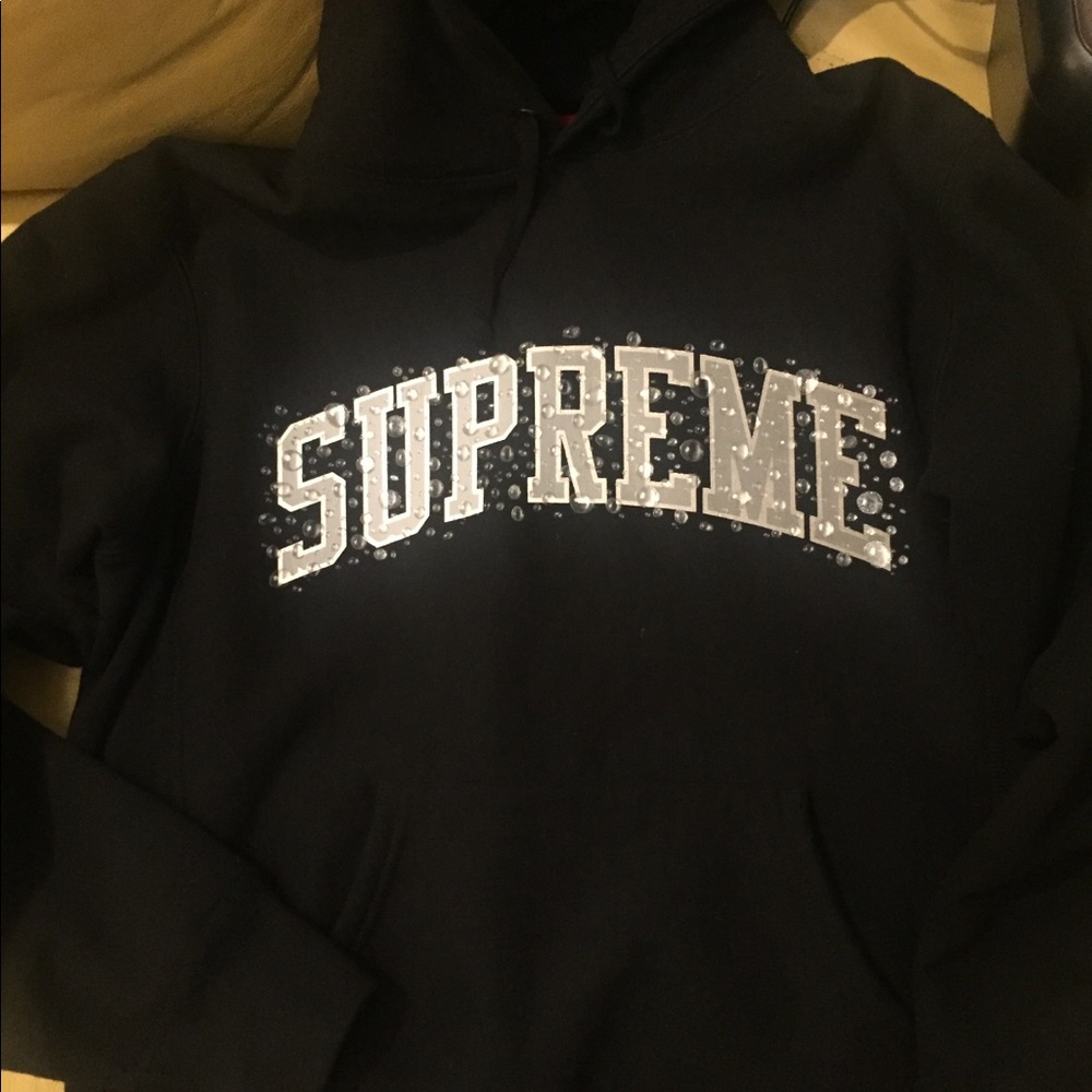 Supreme hoodie